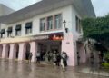 Abandonan una cabeza humana y un mensaje frente al Ayuntamiento de Mazatlán