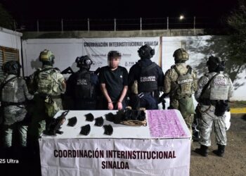 En posesión de un fusil y presunta droga, el Grupo Interinstitucional detuvo a un civil en Culiacán 