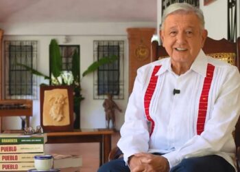 Graciela Domínguez destaca aporte de AMLO tras presentación de su nuevo libro