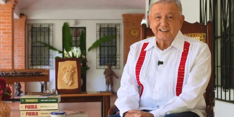Graciela Domínguez destaca aporte de AMLO tras presentación de su nuevo libro