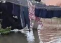 Marea sube cerca de un metro en Las Aguamitas; familias salen de sus casas y piden albergue