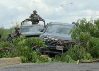 Persecución al sur de Culiacán termina con dos detenidos y dos personas liberadas