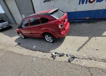 Muere repartidor tras chocar en motocicleta contra camioneta en Culiacán