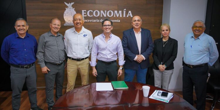 Economía y Ejecutivos de Ventas y Mercadotecnia fortalecen agenda de colaboración en Sinaloa