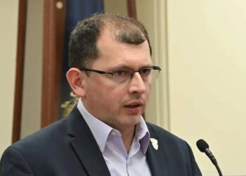 PAS rechaza una desbandada y pide al IEES aclarar cifra de 500 bajas