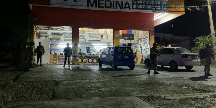 Tres hermanos resultan heridos tras ataque a balazos en la colonia Libertad