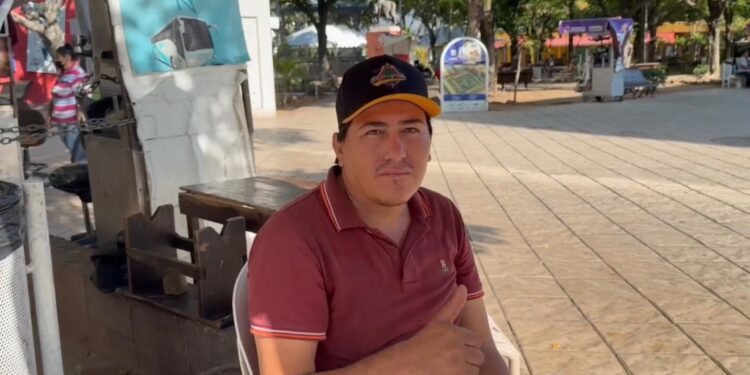 Boleros del centro de Culiacán resienten caída de clientes y piden apoyo