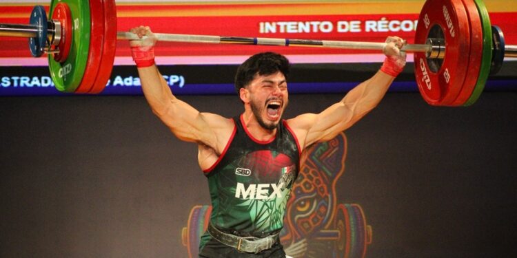 Sinaloense Jorge Cárdenas sube al podio para México en pesas 