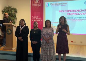 De un pequeño laboratorio a 56 sucursales: Delia Barraza comparte su historia de éxito