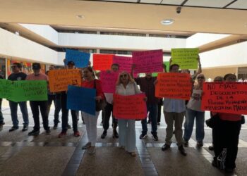 Jubilados de la UAS exigen devolución de descuentos y denuncian lentitud en mil 400 demandas