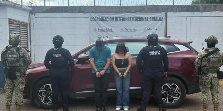 El Grupo Interinstitucional recupera un vehículo robado en Operativo Contra Robo de Vehículos; hay dos detenidos
