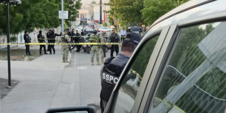 Asesinan a balazos a un joven que viajaba en bicicleta en la colonia Antonio Nakayama; menor resulta herido por esquirla