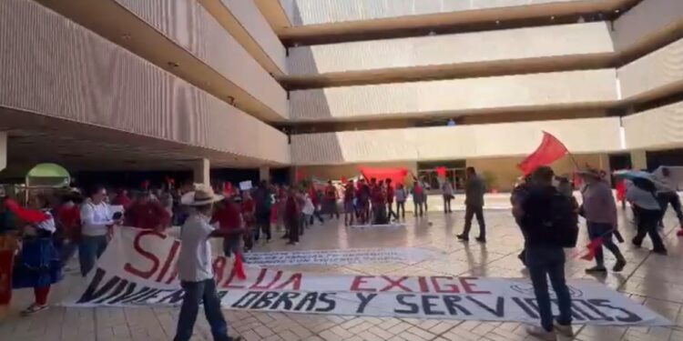 Antorchistas toman las calles de Culiacán y reclaman apoyos de vivienda al Gobierno de Sinaloa