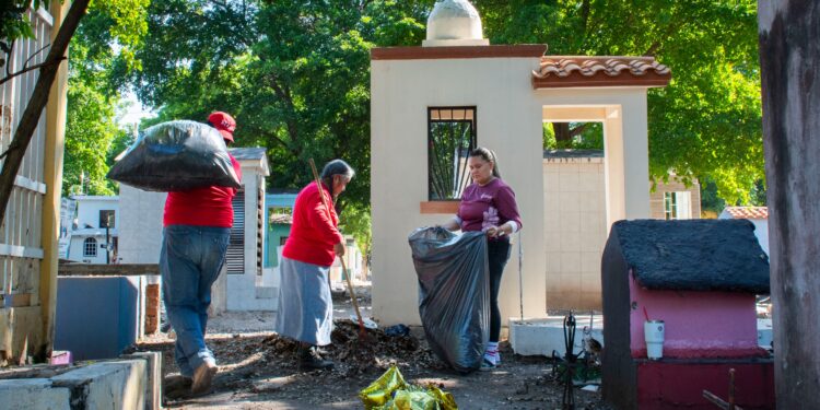 Registra Ayuntamiento de Culiacán 80 por ciento de avance en la limpieza y el mantenimiento de panteones municipales