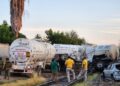 Tren embiste tráiler con doble cisterna y lo arrastra más de 1.5 kilómetros en Culiacán