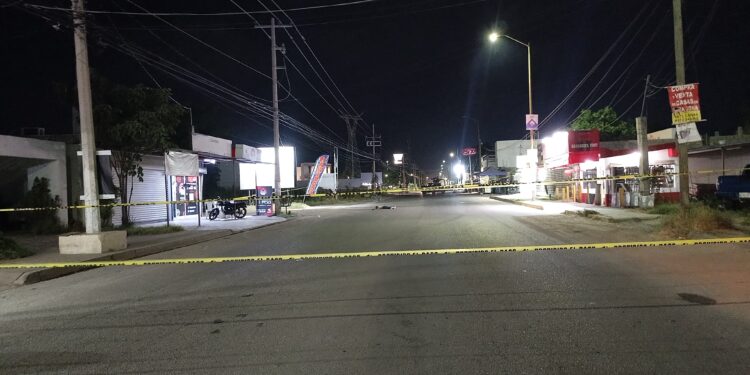Asesinan a balazos a hombre esposado y con el rostro cubierto en Los Mezcales, Culiacán