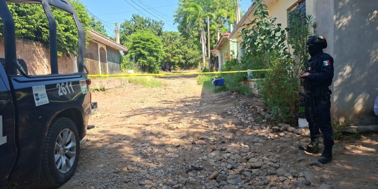 Localizan a hombre asesinado a balazos en una vivienda abandonada de la colonia El Mirador