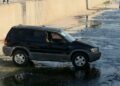 Joven resulta lesionado tras caer camioneta a un canal en Prados del Sur