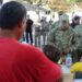Navolatense entrega arma de su padre recién fallecido en jornada de Desarme Voluntario