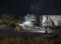 Se incendia tráiler cargado con jabón líquido y en polvo en la carretera México 15