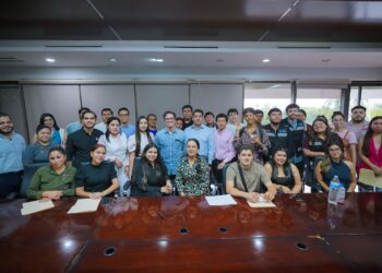 Economía escucha y atiende necesidades de jóvenes emprendedores de Sinaloa
