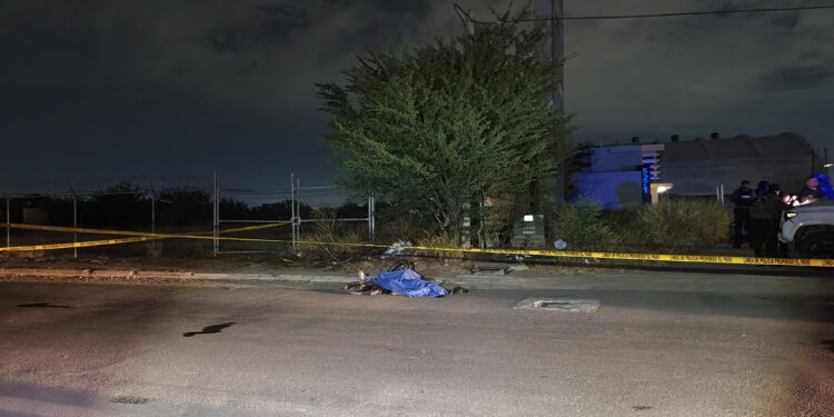 Asesinan a balazos a un ciclista frente a la Feria Ganadera de Culiacán