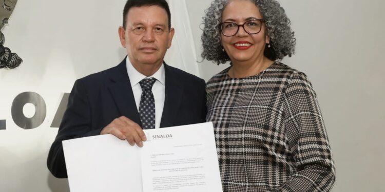 Gobernadora Graciela Domínguez nombra nuevo director general del SATES