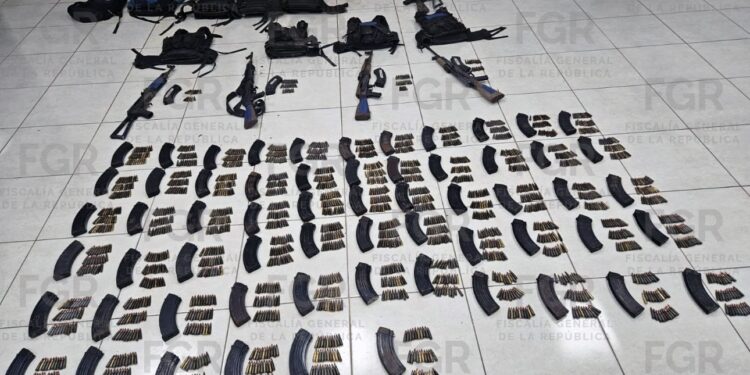 Vinculan a proceso a 4 personas detenidas con armas, cartuchos y cargadores en Concordia